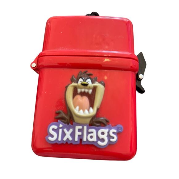 Looney Tunes 1997 Warner Bros Six Flags Tasmanian Devil Coin ID Protector Case - Picture 1 of 6
